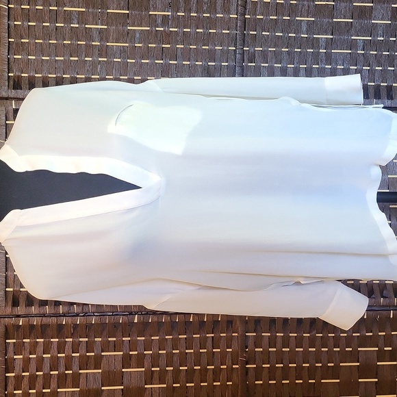 Vince Silk Cream Blouse - Picture 6 of 6